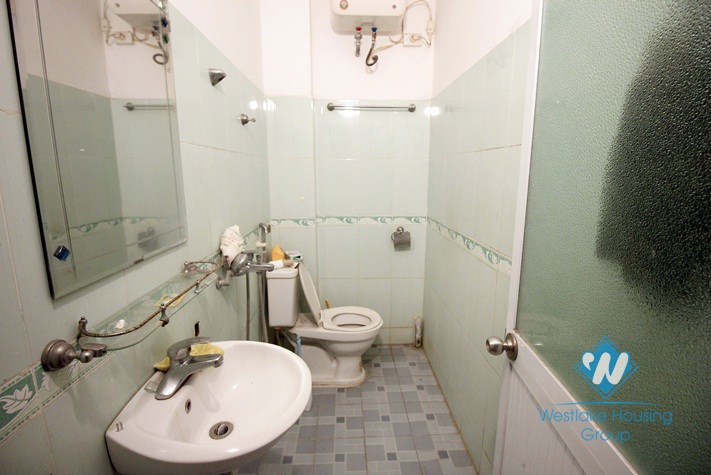 A Cheap 6 bedroom house for rent in Tay ho, Ha noi